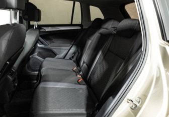 Подержанный автомобиль Volkswagen Tiguan 2017 года (10 фото)