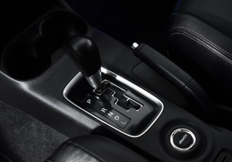 Подержанный автомобиль Mitsubishi Outlander 2016 года (14 фото)