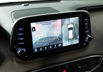 Подержанный автомобиль Hyundai Santa Fe 2019 года (17 фото)