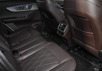 Подержанный автомобиль Chery Tiggo 8 Pro Max 2023 года (14 фото)