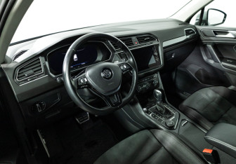 Подержанный автомобиль Volkswagen Tiguan 2018 года (11 фото)
