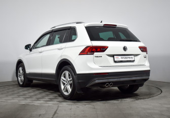 Подержанный автомобиль Volkswagen Tiguan 2017 года (7 фото)