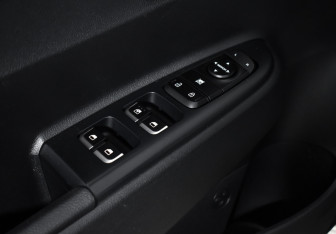 Подержанный автомобиль Kia Rio Hatchback 2018 года (2 фото)