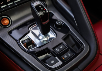 Подержанный автомобиль Jaguar F-Type Coupe 2016 года (28 фото)