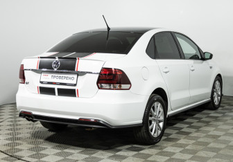 Подержанный автомобиль Volkswagen Polo Sedan 2016 года (5 фото)