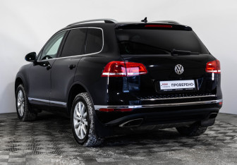 Подержанный автомобиль Volkswagen Touareg 2017 года (7 фото)