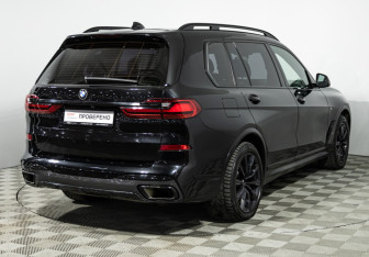 Подержанный автомобиль BMW X7 2019 года (5 фото)