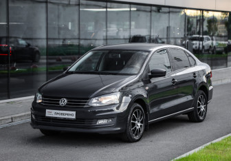 Подержанный автомобиль Volkswagen Polo Sedan 2016 года (3 фото)