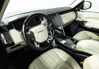 Подержанный автомобиль Land Rover Range Rover 2015 года (11 фото)