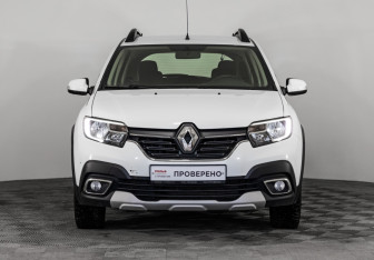 Подержанный автомобиль Renault Sandero 2020 года (2 фото)