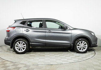 Подержанный автомобиль Nissan Qashqai 2014 года (4 фото)