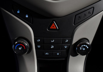 Подержанный автомобиль Chevrolet Cruze Sedan 2012 года (16 фото)