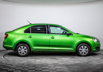 Подержанный автомобиль Skoda Rapid Liftback 2018 года (4 фото)