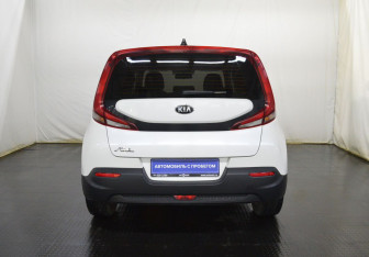 Подержанный автомобиль Kia Soul 2020 года (6 фото)