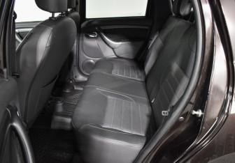 Подержанный автомобиль Renault Duster 2018 года (11 фото)