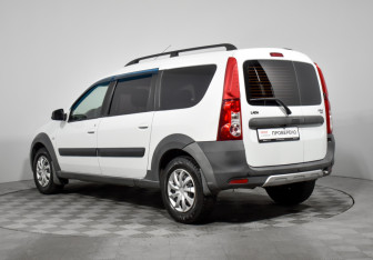 Подержанный автомобиль LADA (ВАЗ) Largus Wagon 2016 года (7 фото)