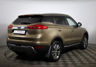 Подержанный автомобиль Geely Atlas 2020 года (5 фото)