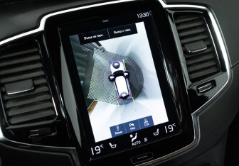 Подержанный автомобиль Volvo XC90 2020 года (16 фото)
