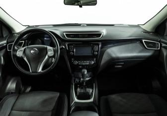 Подержанный автомобиль Nissan Qashqai 2018 года (13 фото)