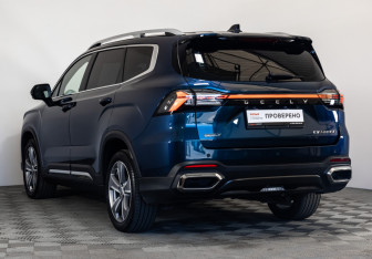 Подержанный автомобиль Geely Okavango 2023 года (8 фото)