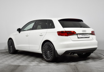 Подержанный автомобиль Audi A3 Hatchback 2013 года (7 фото)