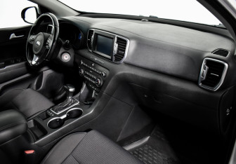 Подержанный автомобиль Kia Sportage 2017 года (13 фото)