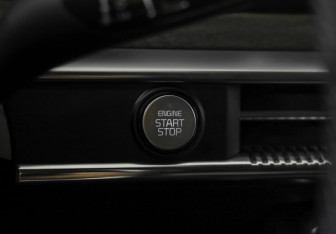 Подержанный автомобиль Kia K5 2021 года (17 фото)