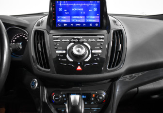 Подержанный автомобиль Ford Kuga 2013 года (18 фото)