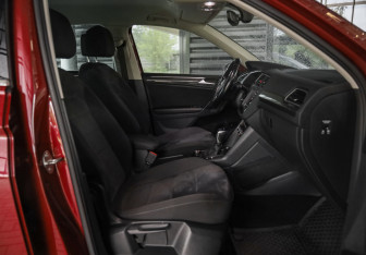 Подержанный автомобиль Volkswagen Tiguan 2017 года (23 фото)