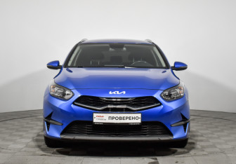 Подержанный автомобиль Kia Ceed Wagon 2022 года (2 фото)