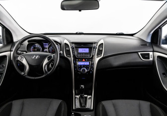 Подержанный автомобиль Hyundai i30 Hatchback 2013 года (10 фото)