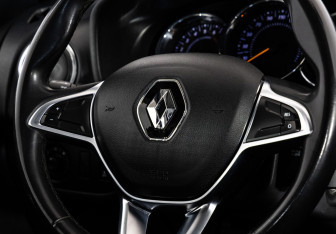 Подержанный автомобиль Renault Sandero 2020 года (11 фото)