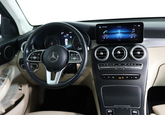 Подержанный автомобиль Mercedes-Benz GLC Coupe 2021 года (12 фото)
