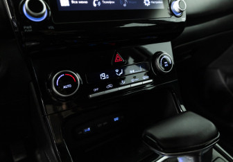Подержанный автомобиль Hyundai Creta 2022 года (16 фото)