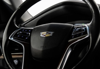 Подержанный автомобиль Cadillac Escalade Suv 2015 года (13 фото)