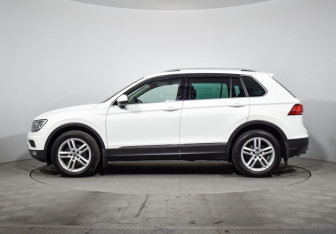 Подержанный автомобиль Volkswagen Tiguan 2017 года (8 фото)