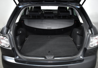 Подержанный автомобиль Mazda CX-7 2011 года (18 фото)