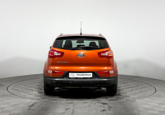 Подержанный автомобиль Kia Sportage 2011 года (6 фото)