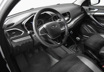 Подержанный автомобиль LADA (ВАЗ) Vesta Sedan 2023 года (9 фото)