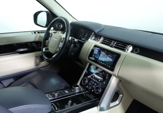 Подержанный автомобиль Land Rover Range Rover 2019 года (11 фото)