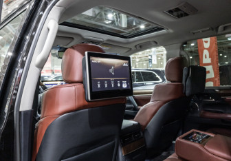 Подержанный автомобиль Lexus LX 2016 года (31 фото)