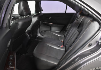 Подержанный автомобиль Toyota Camry Sedan 2016 года (11 фото)