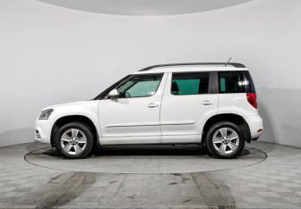 Подержанный автомобиль Skoda Yeti 2014 года (8 фото)