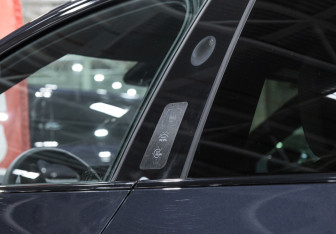 Подержанный автомобиль Xiaomi SU7 2024 года (15 фото)