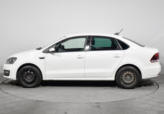Подержанный автомобиль Volkswagen Polo Sedan 2019 года (8 фото)