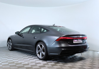 Подержанный автомобиль Audi A7 2019 года (7 фото)