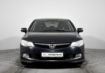 Подержанный автомобиль Honda Civic Sedan 2008 года (2 фото)