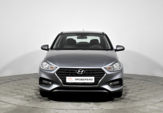 Подержанный автомобиль Hyundai Solaris Sedan 2017 года (2 фото)