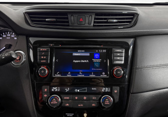 Подержанный автомобиль Nissan X-Trail 2021 года (18 фото)