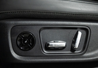 Подержанный автомобиль LiXiang L6 2024 года (16 фото)